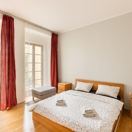 City Centre Garden Apartment With Parking 布拉格 外观 照片