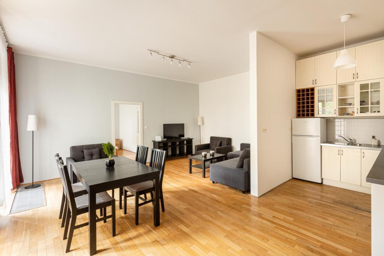 City Centre Garden Apartment With Parking 布拉格 外观 照片